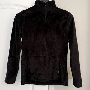 Women’s black 1/4 zip North Face pullover